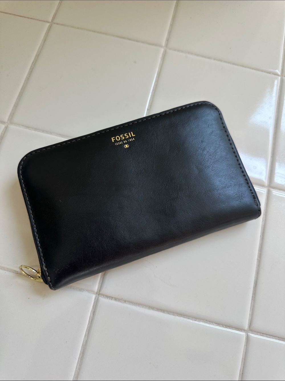 Fossil Black Leather Zip Wallet with Gold Logo